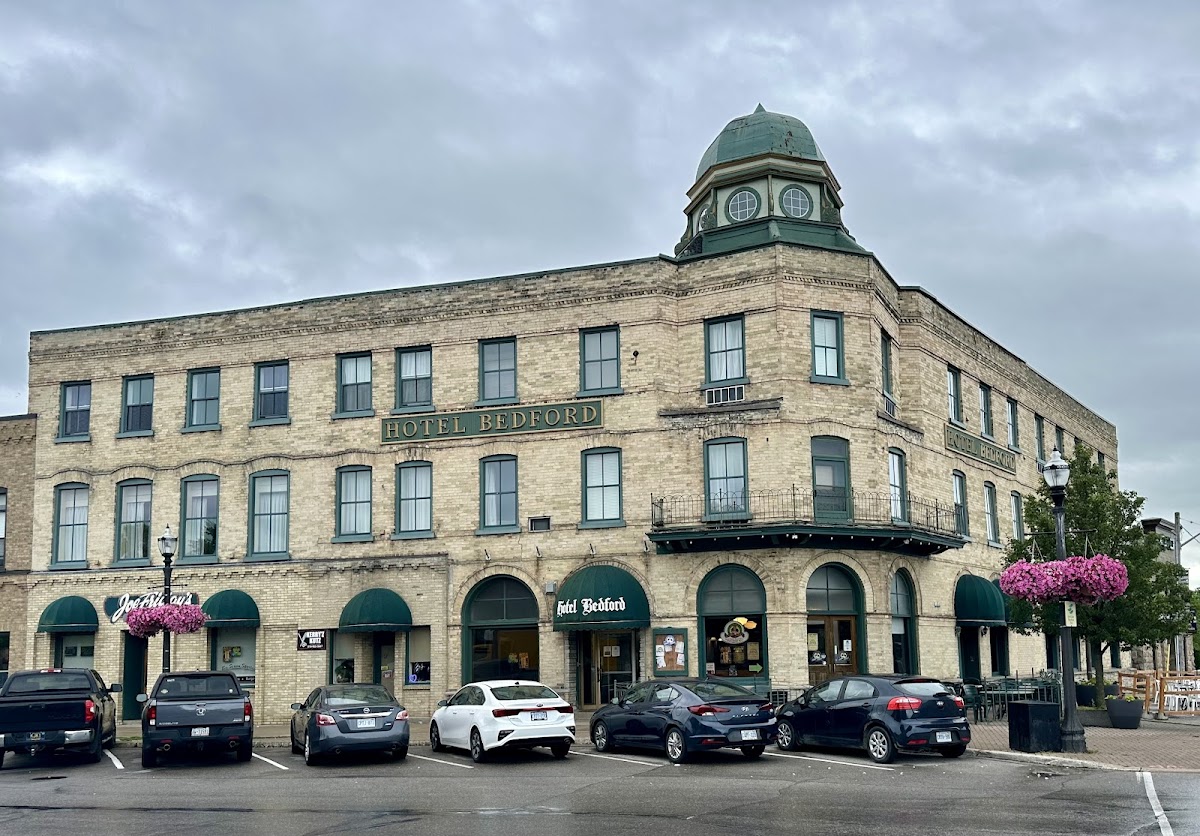 Bedford Hotel